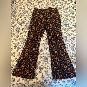 Wrangler floral corduroy fierce flare bell pants. Never worn, tags removed.